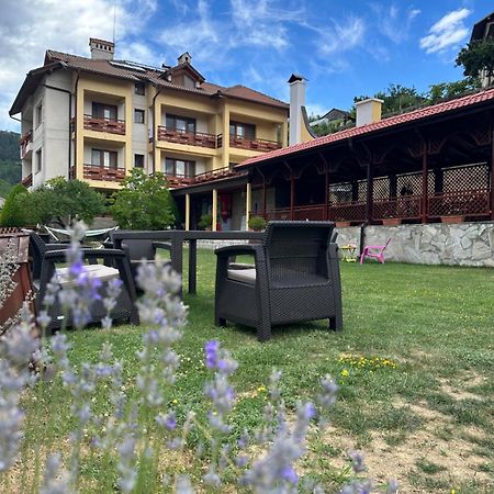 Kris Guest House Ντέβιν Εξωτερικό φωτογραφία