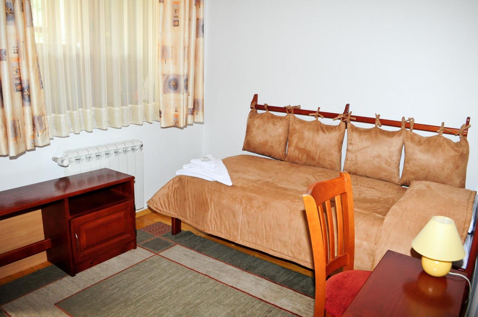 Kris Guest House Ντέβιν Δωμάτιο φωτογραφία